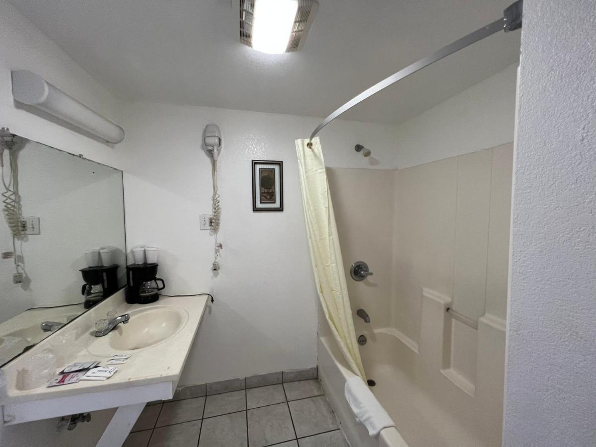 Budget Inn & Suites Freer Eksteriør billede
